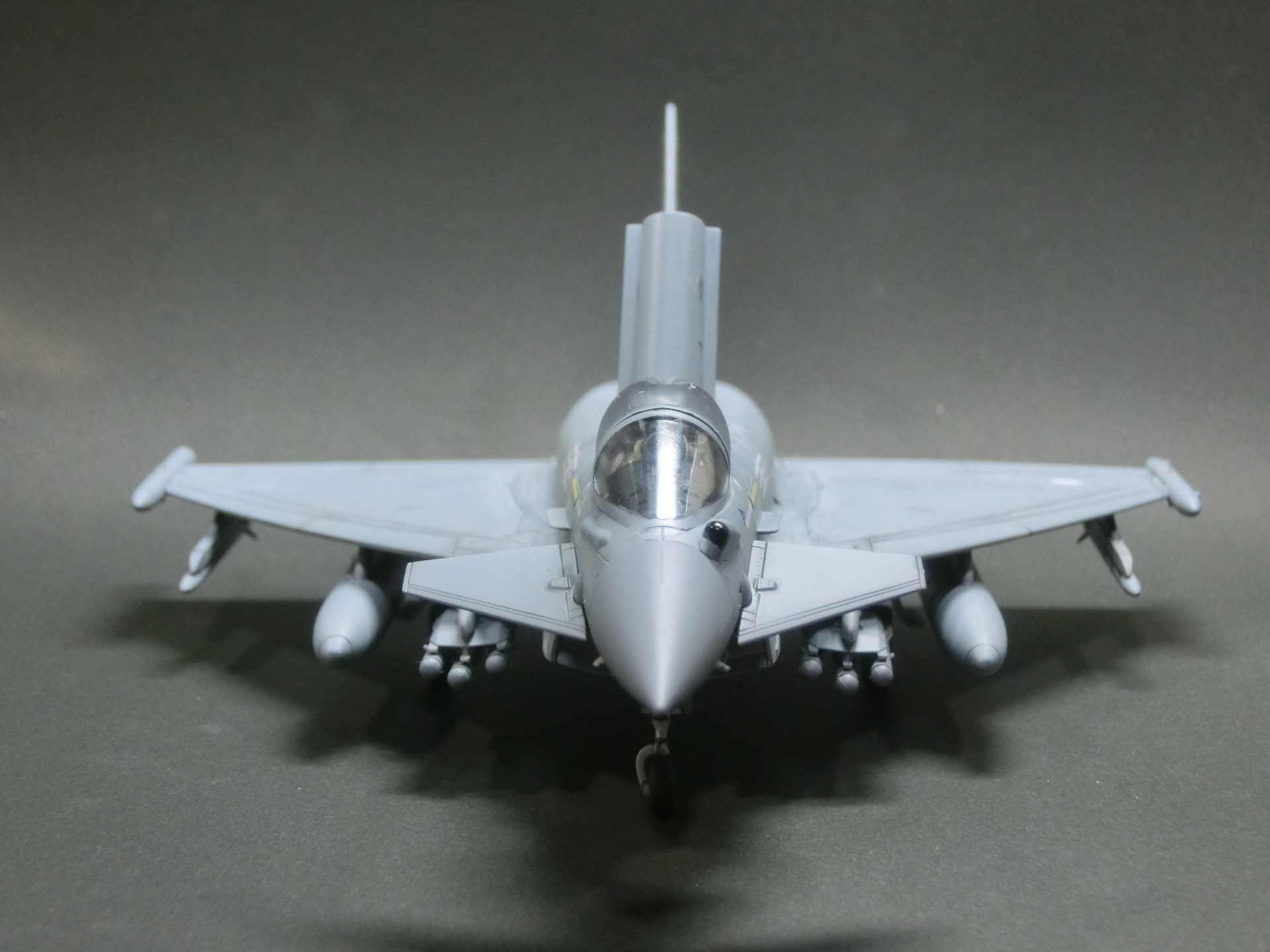 ハセガワ1/72 ユーロファイター タイフーン 制作記 6: 日の丸 ハセガワ1/72 ユーロファイター タイフーン 制作記 6: 日の丸