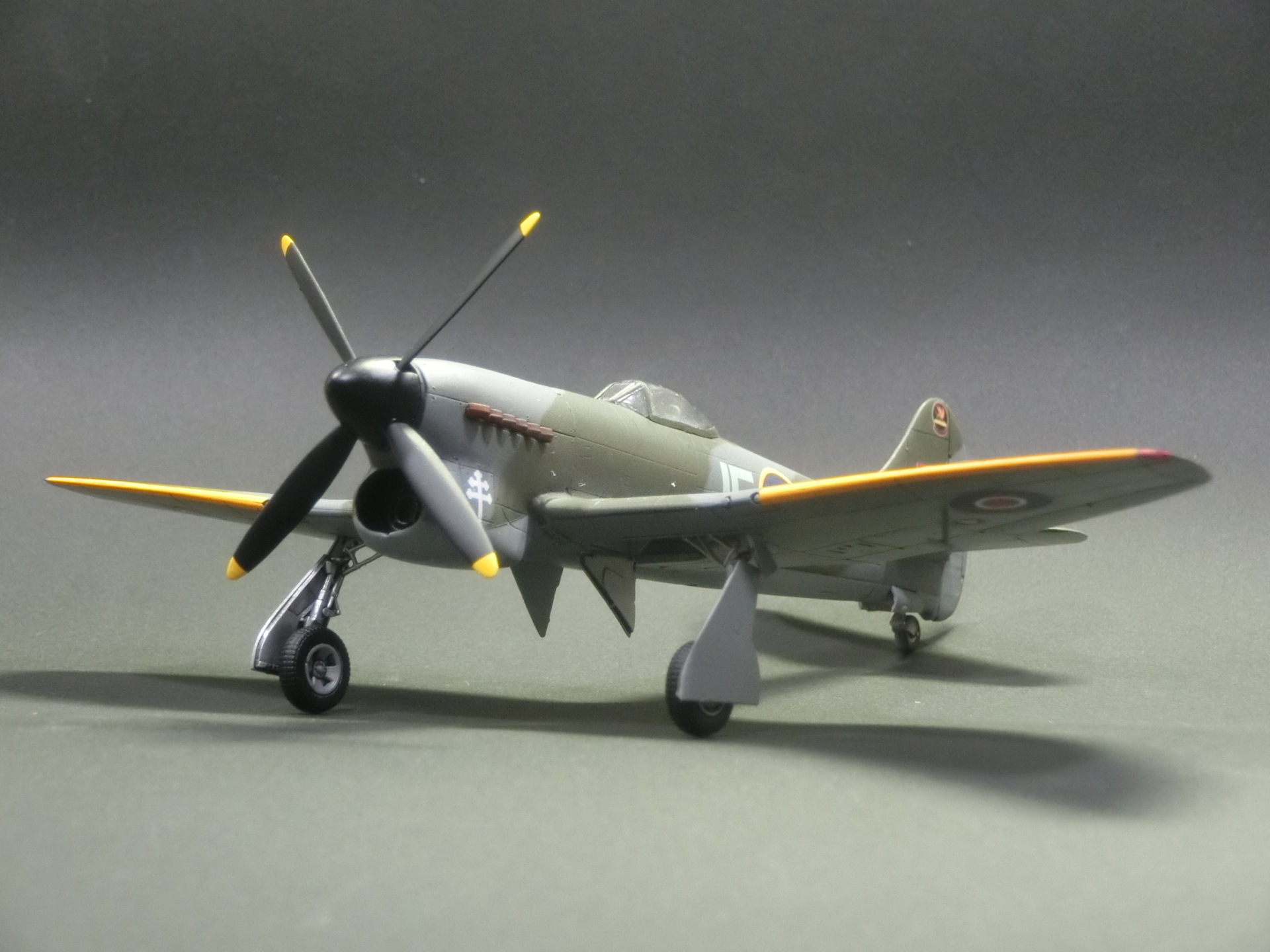 KPモデル1/72 ホーカー・テンペストMk.V 制作記 ７: 日の丸航空隊の模型日記