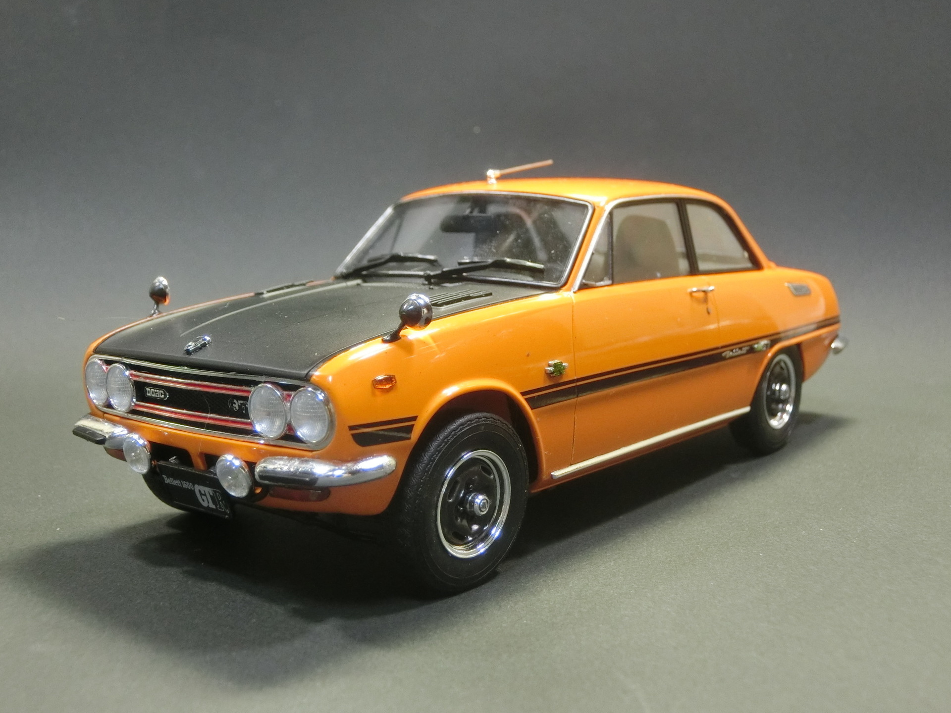 ハセガワ1/24 いすゞ ベレットGTR 制作記 10: 日の丸航空隊の